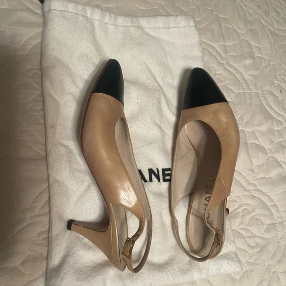 Vintage Chanel Slingback Pumps - Picture 2 of 7